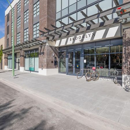 Brand New Luxury Downtown Near The Beach #13 Kelowna Exterior photo